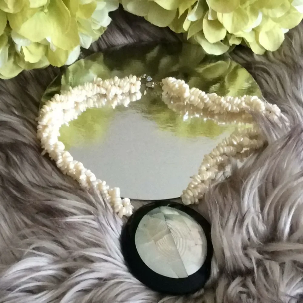Handmade 💞Mather of pearl 💞necklace